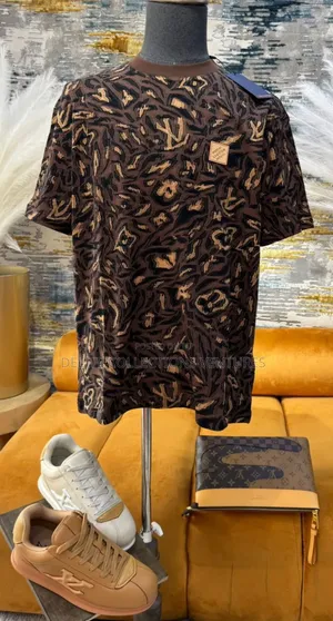 *Original Louis Vuitton Top Available in Store M ——Xxl