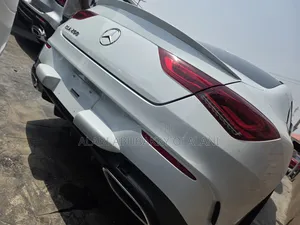 Mercedes-Benz GLA-Class 2022 White