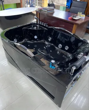 High Quality Jacuzzi Black