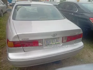 Toyota Camry 2001 Silver