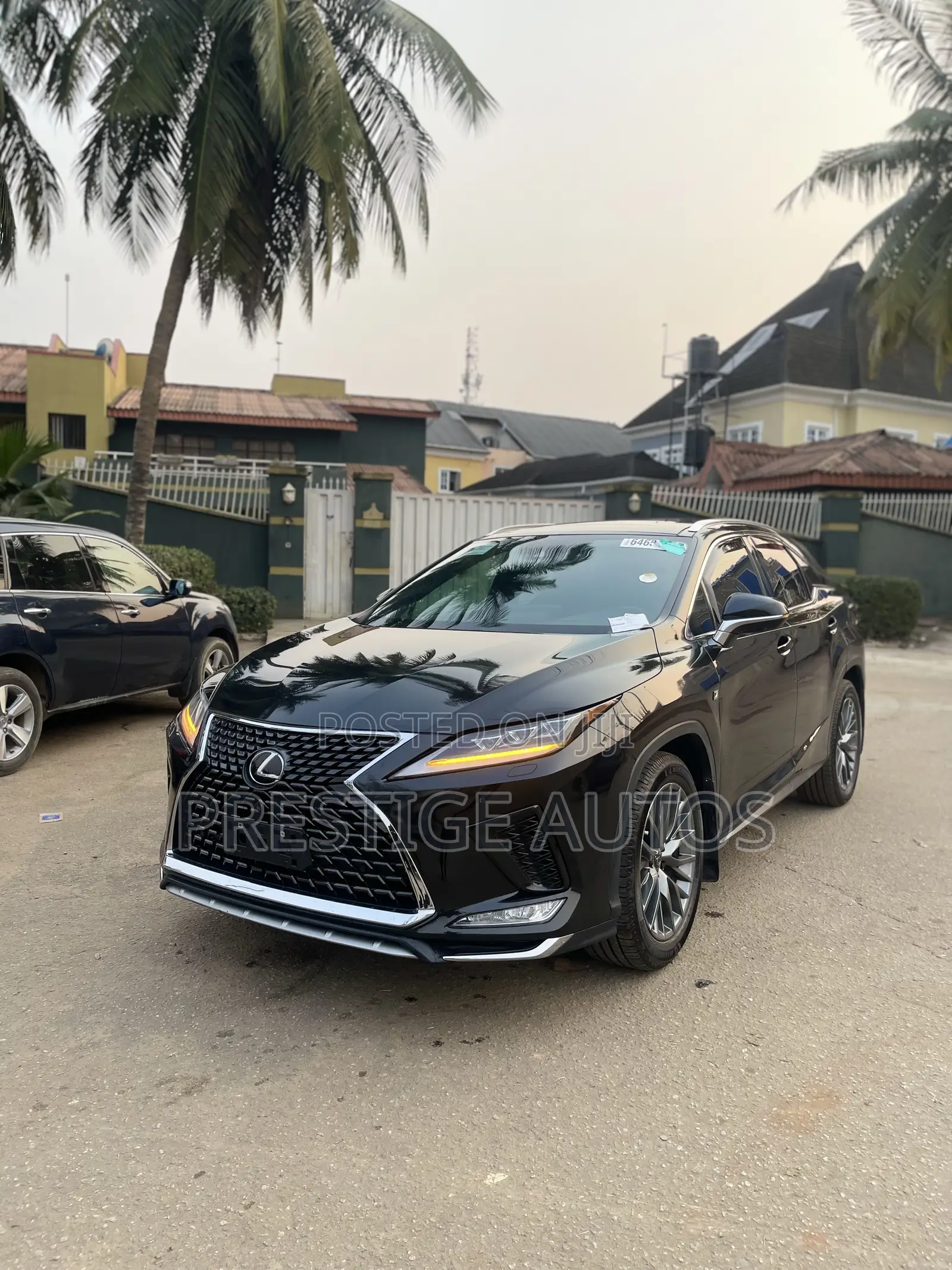 Lexus RX 2022 Black