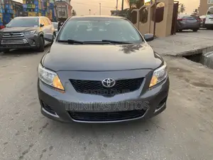 Toyota Corolla LE 4dr Sedan (1.8L 4 cyl 4A) 2009 Gray