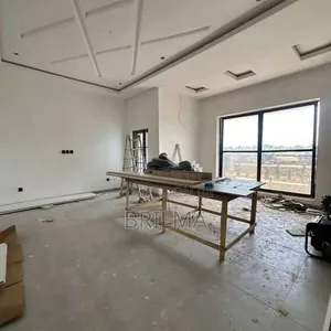 4bedrooms Terrace Located in Kaura