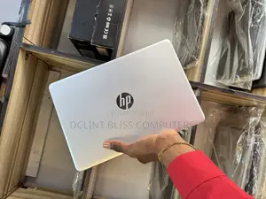 Laptop HP 14-Dq1025cl 8GB Intel Core I3 SSD 256GB