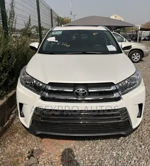 Toyota Highlander XLE V6 4x4 (3.5L 6cyl 6A) 2016 White
