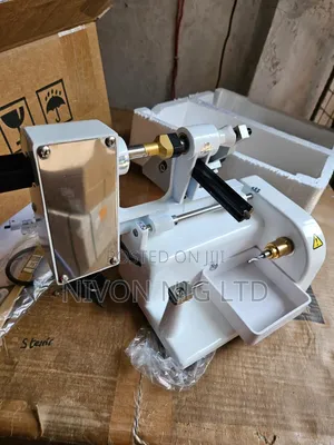 Lens Cutter