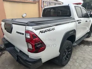 Toyota Hilux Revo Double Cab Petrol 2.7 RWD 2021 Pearl