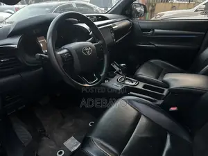 Toyota Hilux Revo Double Cab Petrol 2.7 RWD 2021 Pearl