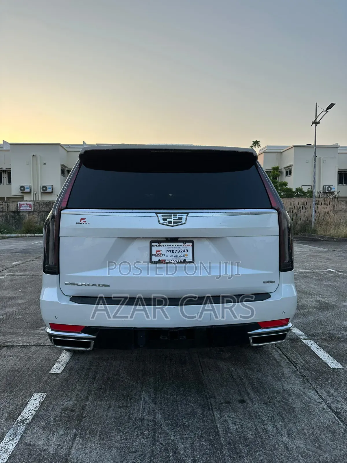 Cadillac Escalade ESV 2021 White