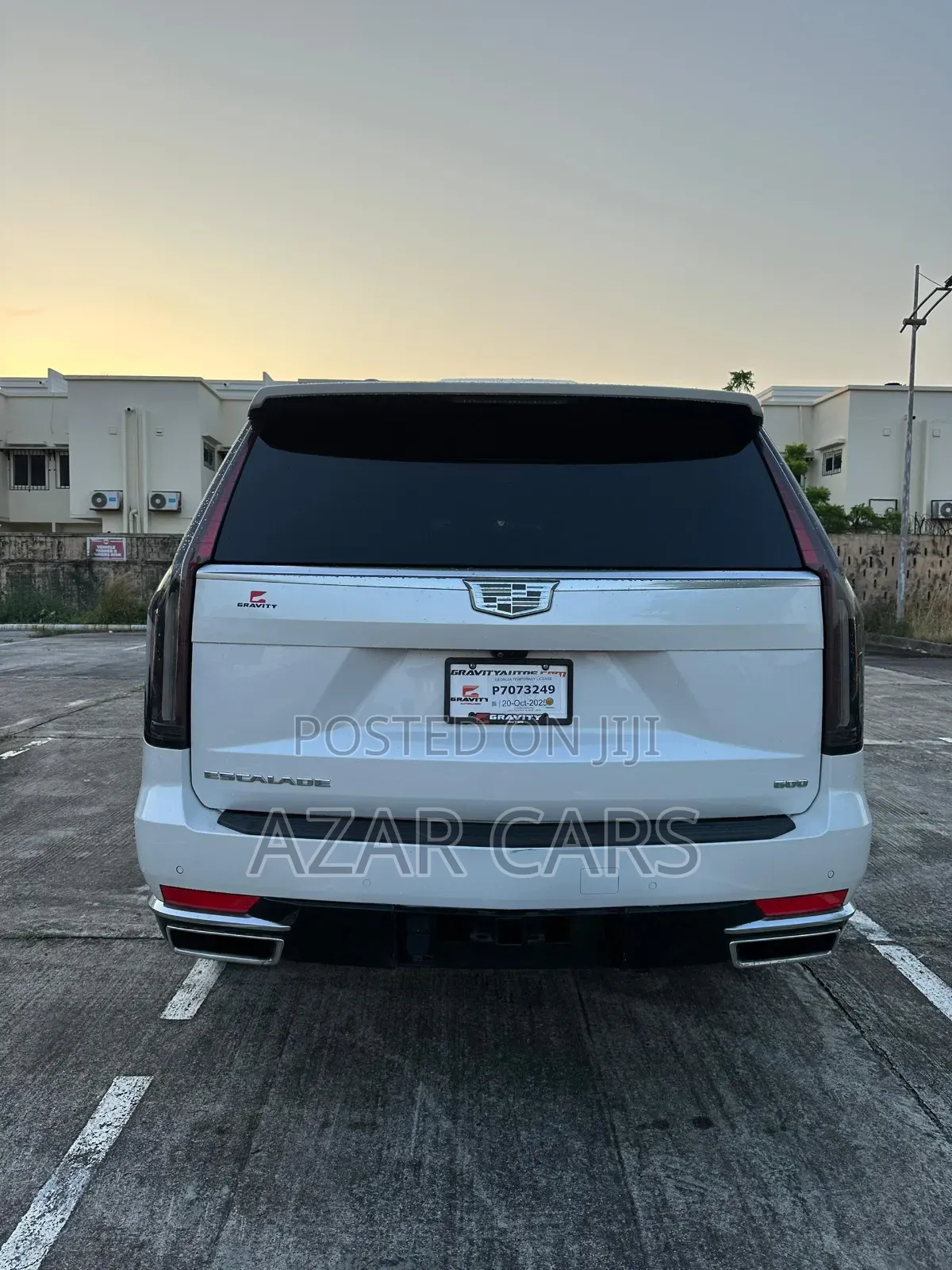 Cadillac Escalade ESV 2021 White