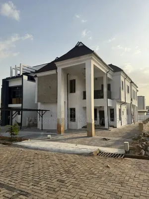 4bdrm Duplex in Engr Lere Adigun for sale
