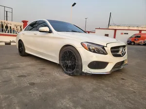 Mercedes-Benz C400 4Matic AWD Sedan (3.0L V6 7A) 2015 White