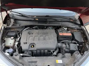 Toyota C-HR 2018 Maroon