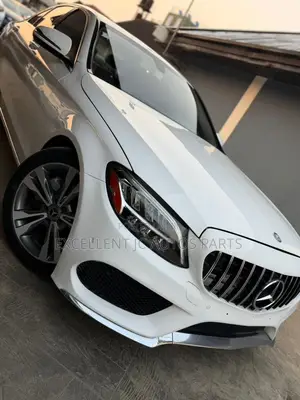 Mercedes-Benz C300 2020 White
