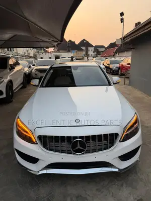 Mercedes-Benz C300 2020 White
