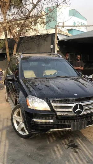 Mercedes-Benz GL-Class GL 550 2012 Black