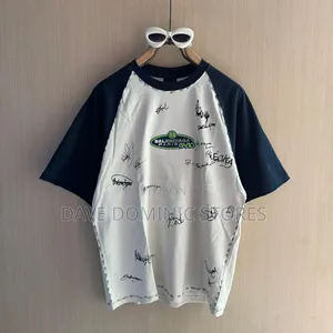 High Quality Balenciaga T-Shirt.