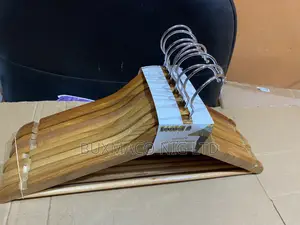 10pcs Of Wooden Hangers Non Slip