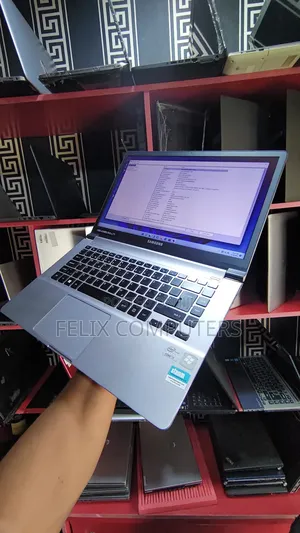 Laptop Samsung NP900X3D 8GB Intel Core I7 SSD 256GB