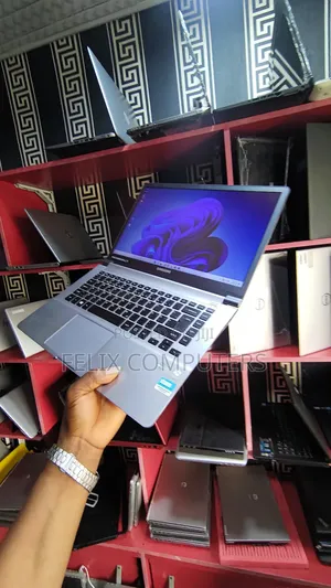 Laptop Samsung NP900X3D 8GB Intel Core I7 SSD 256GB
