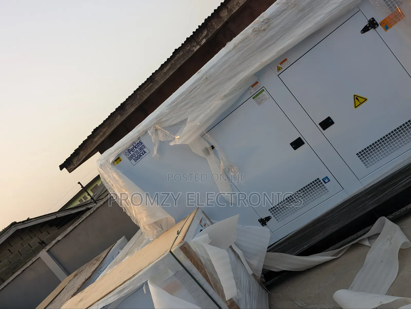 Sp500kva Perkins Diesel Soundproof Generator 2years Wty