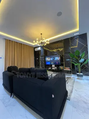 Luxury 1 Bedroom Apartment