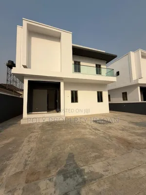4bdrm Duplex in Aerodrome Gra, Samonda for sale