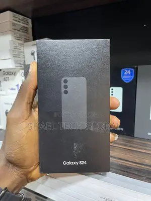 New Samsung Galaxy S24 256 GB