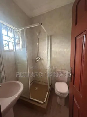 5bdrm Duplex in Pinnock Beach Estate, Lekki for rent