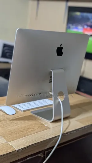 Desktop Computer Apple iMac 8GB Intel Core I5 SSHD (Hybrid) 1T