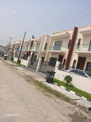 4bdrm Duplex in Golden Park Estate, Sangotedo for rent