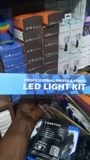 Varicolor Pro Led 300 RGB Video Light – Rechargeable Studio Light
