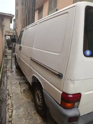 Volkswagen Transporter 1998 White