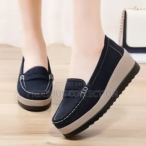 Ladies Pull on Double Sole Suede Shoe