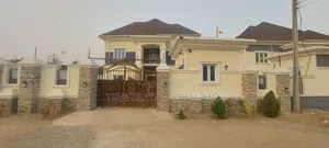 2bdrm Apartment in Broadview Estate, Idu Industrial for rent