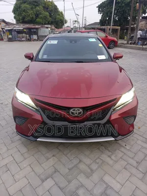 Toyota Camry XSE FWD (2.5L 4cyl 8AM) 2018 Black