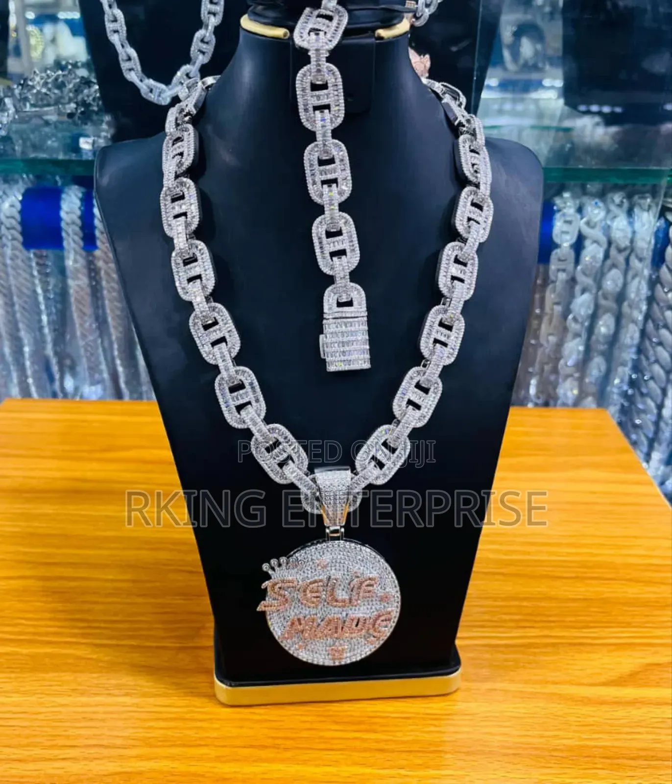 Moissanite Diamond