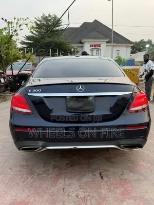 Mercedes-Benz E300 2017 Black