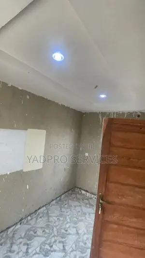 Furnished Mini Flat in Ladipo Estate, Oshodi Expressway for rent