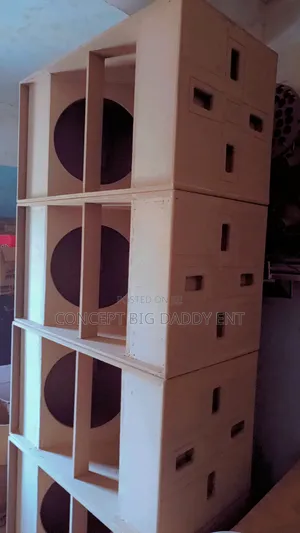 Empty Speaker Box
