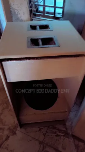 Empty Speaker Box