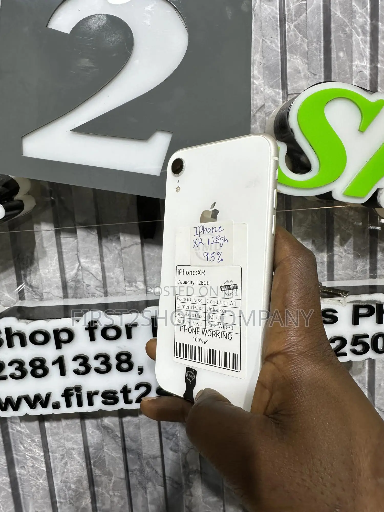 Apple iPhone XR 128 GB White