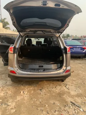 Toyota RAV4 Limited AWD (2.5L 4cyl 6A) 2017 Gray