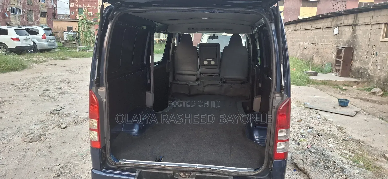 Toyota HiAce 2013 Blue