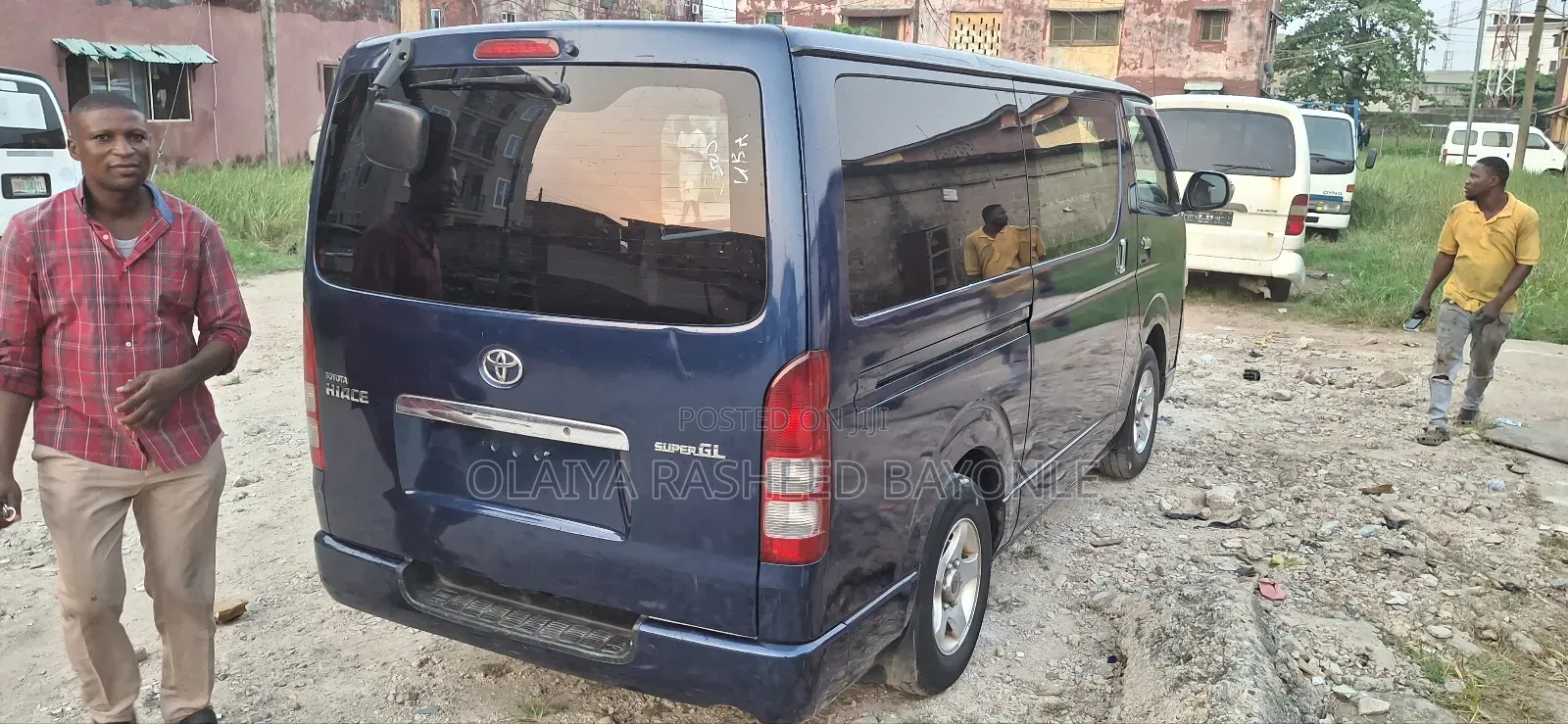 Toyota HiAce 2013 Blue