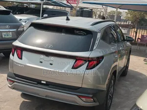 Hyundai Tucson 2025 Silver