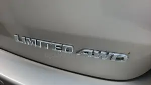 Toyota Highlander Limited Platinum 4dr SUV (3.5L 6cyl 6A) 2015 Gold