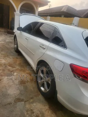 Toyota Venza AWD 2010 White