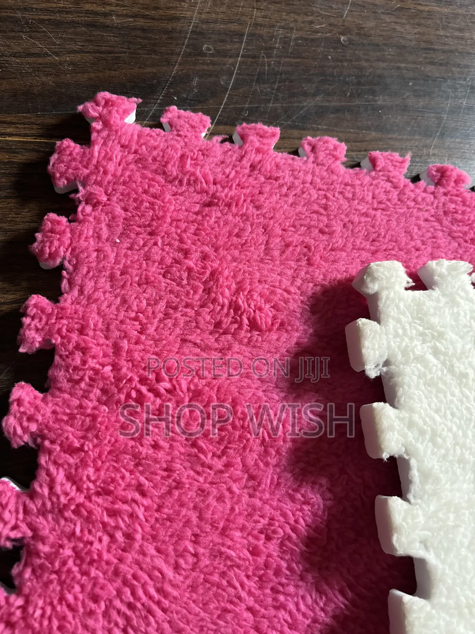 Carpet Tiles Easy to Install Without Glue and Tools