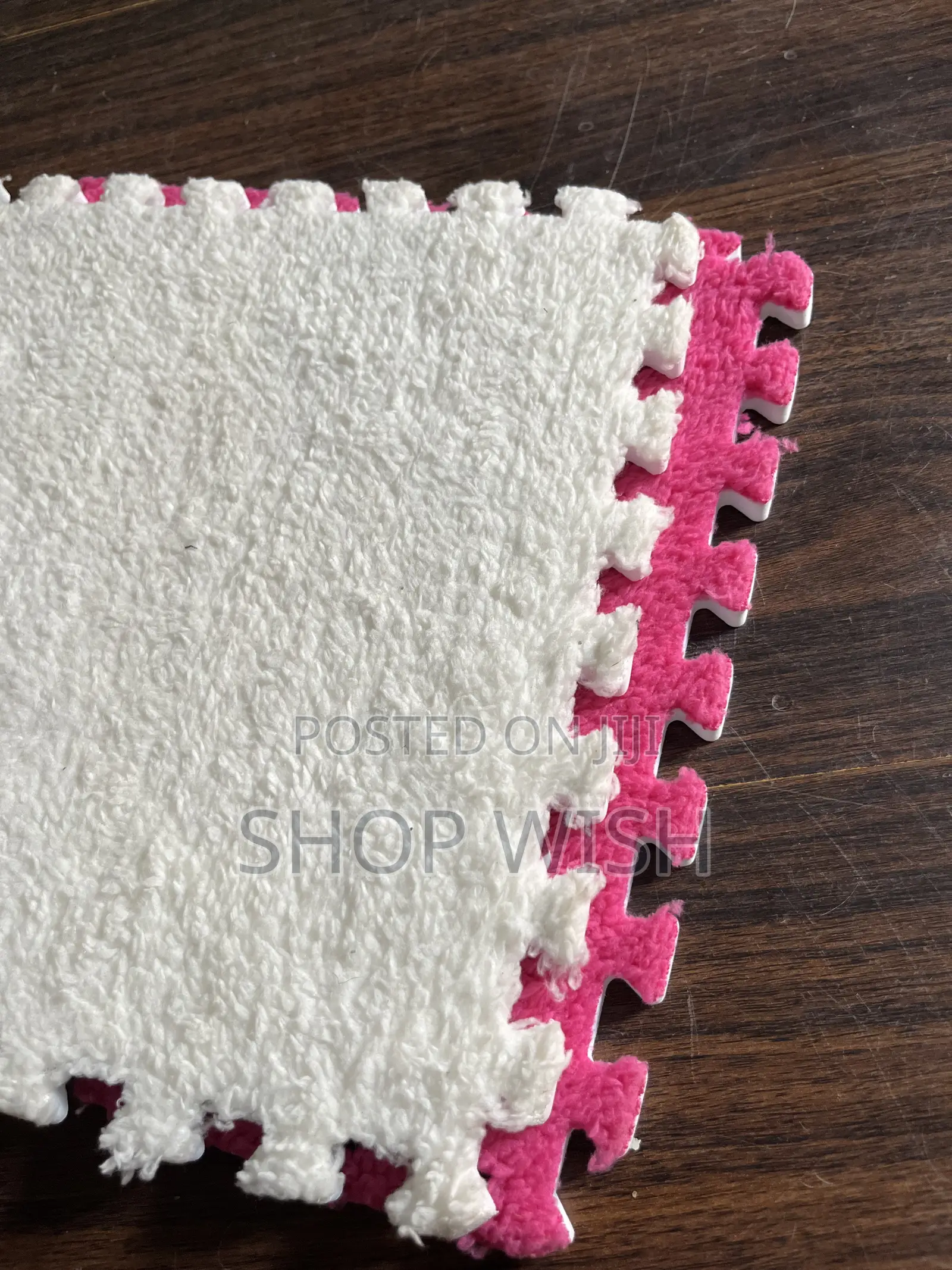 Carpet Tiles Easy to Install Without Glue and Tools